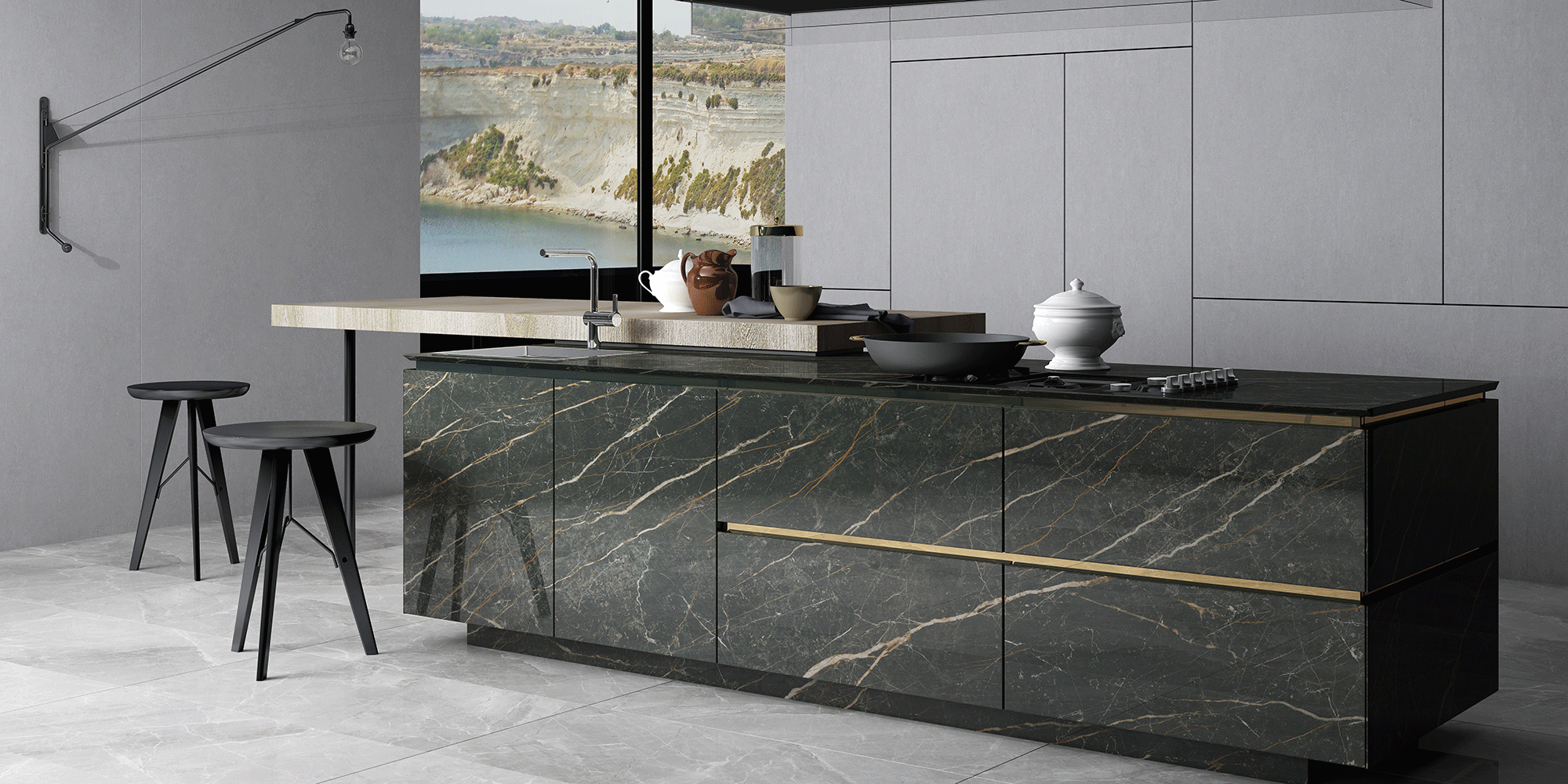 Cocina moderna con isla y muebles revestidos en Creastone Ultracompacto Laurent Golden de tono oscuro con vetas doradas