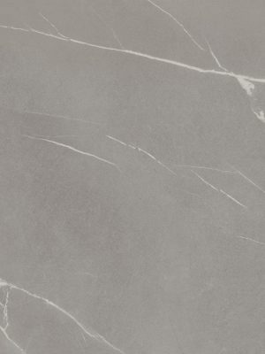 Superficie ultracompacta Laminam Pietra Piasentina Grigio con diseño pétreo en tono gris claro y vetas blancas para cubiertas y revestimientos
