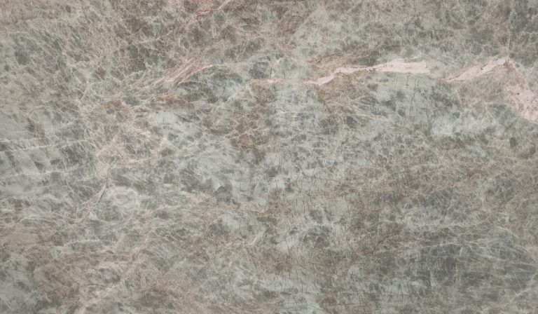 Cuarcita Maragogi piedra natural con tonos verdes y vetas rosadas
